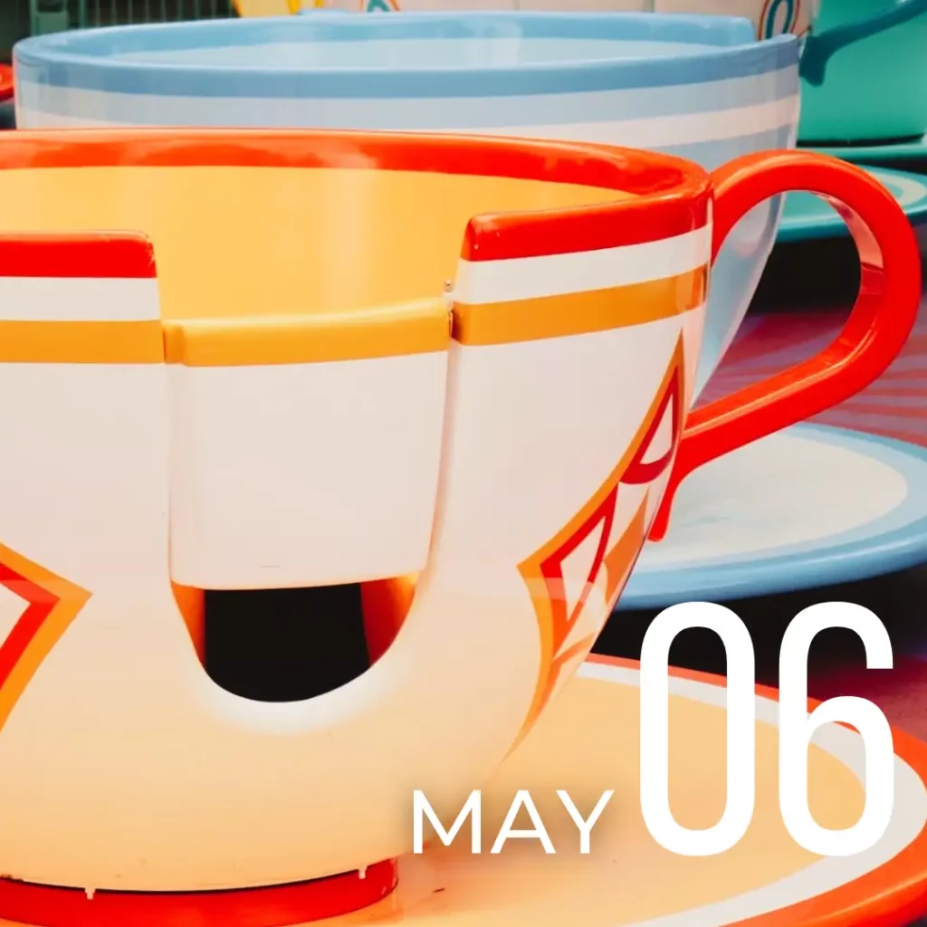 May 06 - background image: colorful tea cups